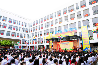 TRƯỜNG THCS LÊ LỢI VỚI PHONG TRÀO "Nhà trường chung tay phát triển - Thầy cô cùng chia sẻ trách nhiệm"